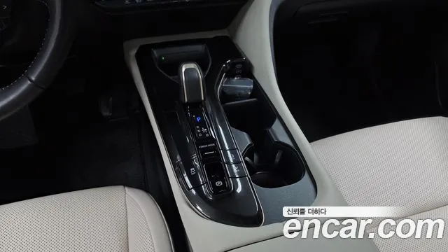 Toyota Crown 2024 thumb 8