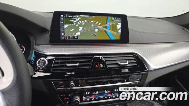 BMW 5-Series 2018 thumb 12