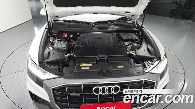Audi Q8 2021 thumb 5