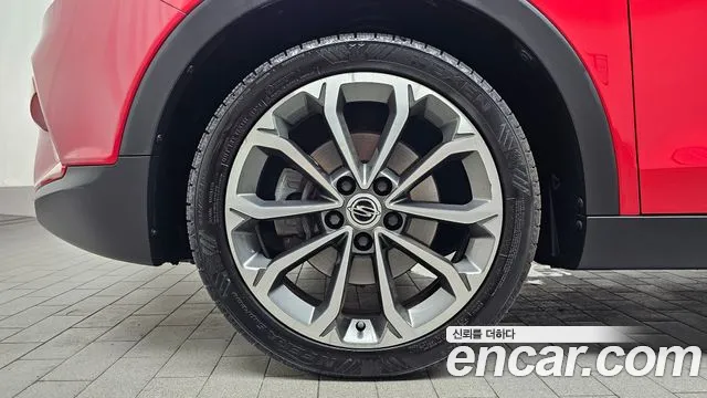 KG_Mobility_Ssangyong TIBOLI 2017 thumb 4