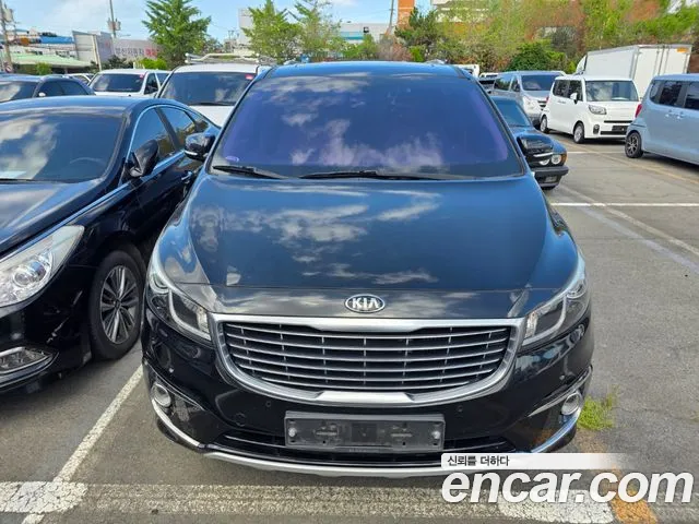 Kia Carnival 2016 thumb 3