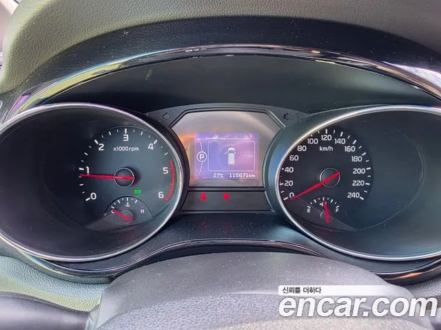 Kia Carnival 2016 thumb 8