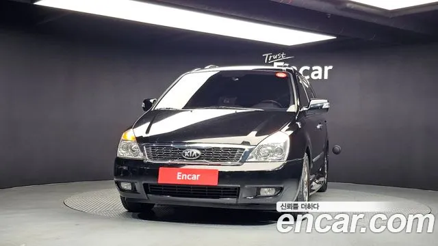Kia Carnival 2013 thumb 3