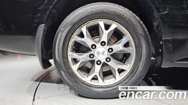 Kia Carnival 2013 thumb 5