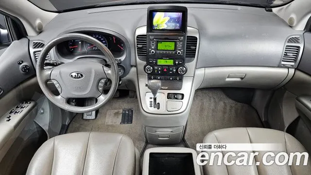 Kia Carnival 2013 thumb 7