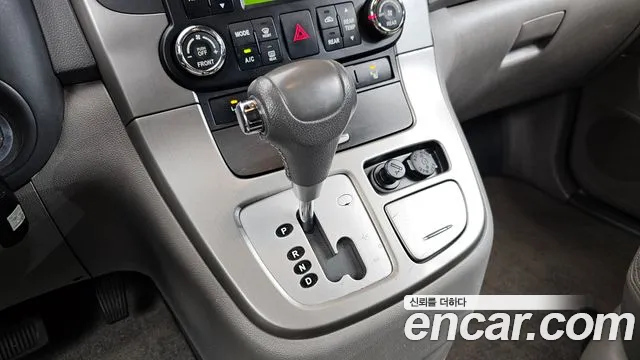 Kia Carnival 2013 thumb 9