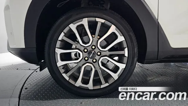 KG_Mobility_Ssangyong Torres 2025 thumb 5