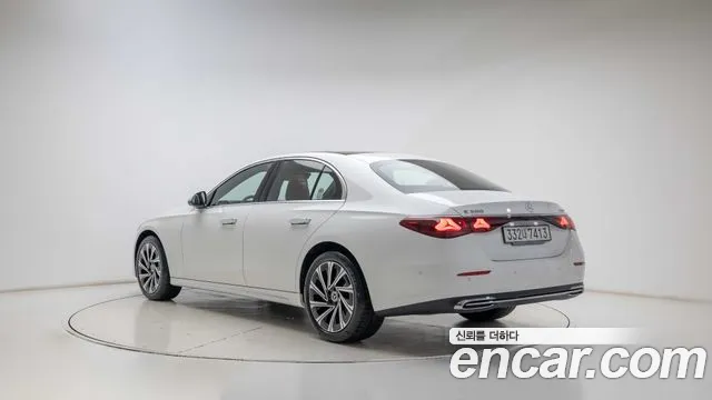 Mercedes-Benz E-Класс 2026 thumb 2