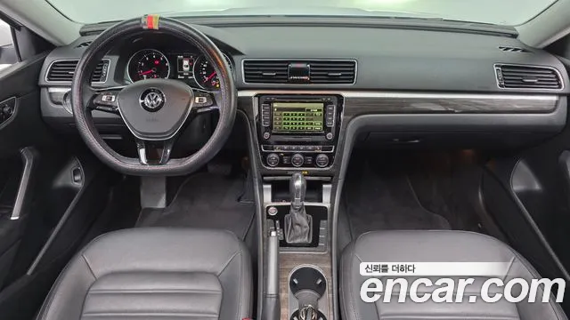 Volkswagen Passat (North America and China) 2018 thumb 7