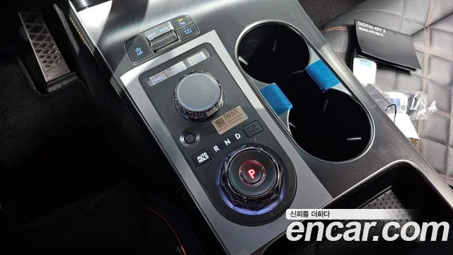 Genesis GV70 2024 thumb 9