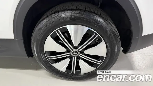 Mercedes-Benz EQB 2023 thumb 9