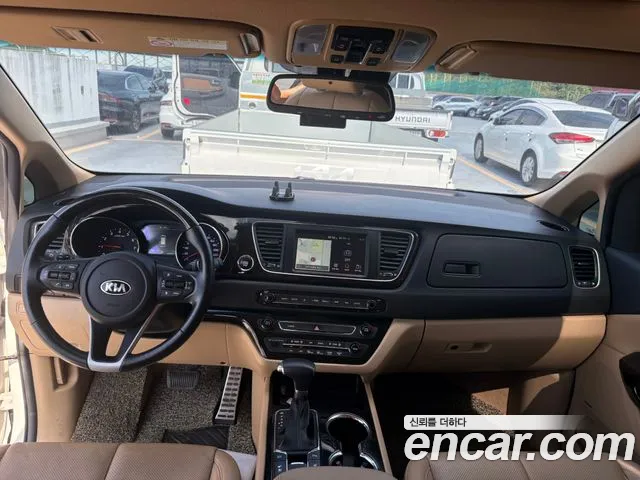 Kia Carnival 2018 thumb 7