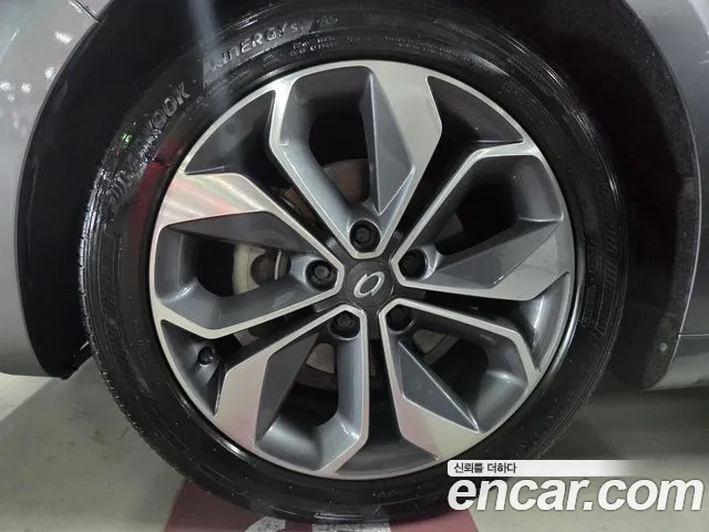 Renault-KoreaSamsung Megane 2019 thumb 8