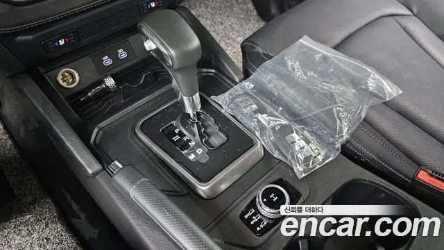 KG_Mobility_Ssangyong Rexton 2025 thumb 9