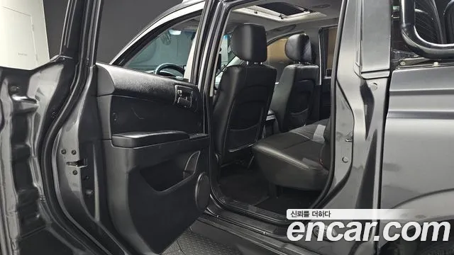 KG_Mobility_Ssangyong KORANDO 2014 thumb 12