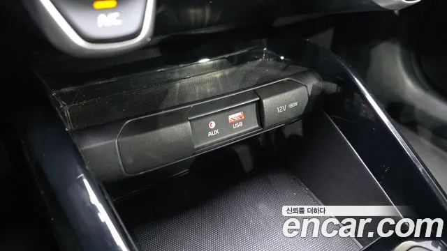 Kia Stonic 2019 thumb 12