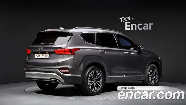 Hyundai Santa Fe 2018 thumb 2