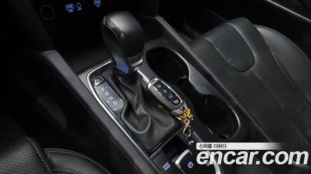Hyundai Santa Fe 2018 thumb 9