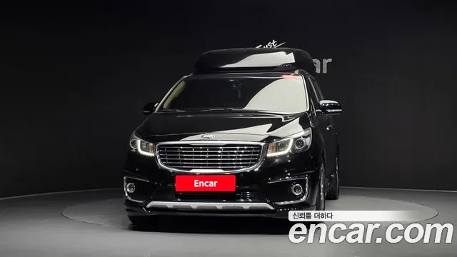 Kia Carnival 2017 thumb 2