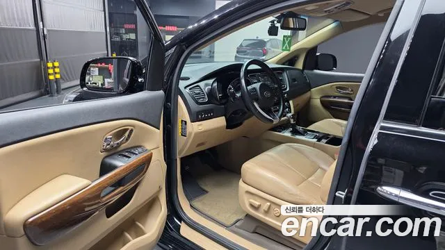 Kia Carnival 2017 thumb 9