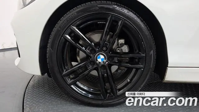 BMW 1-Series 2018 thumb 5