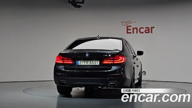 BMW 5-Series 2020 thumb 3