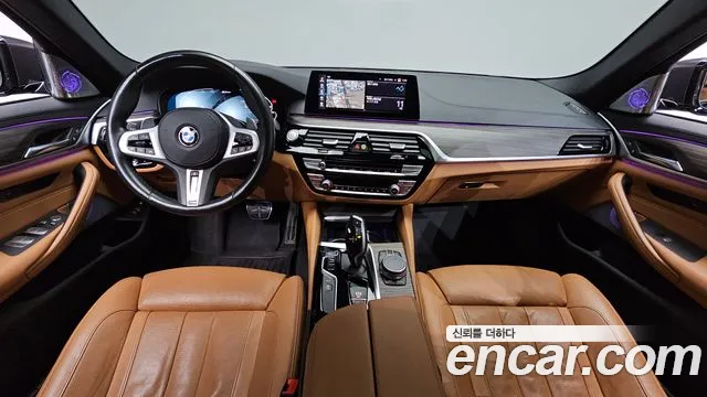 BMW 5-Series 2020 thumb 6