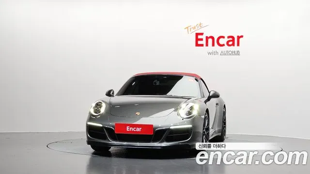 Porsche 911 2018 thumb 3