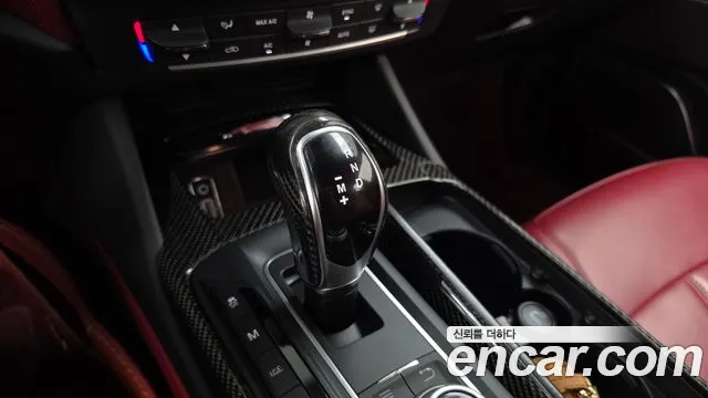 Maserati Levante 2017 thumb 9