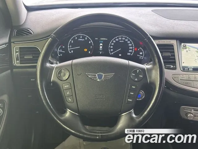 Hyundai Genesis 2013 thumb 10