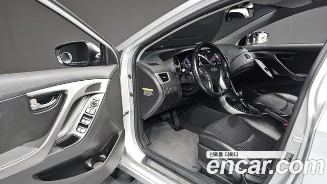Hyundai Avante 2015 thumb 10