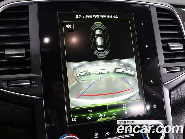 Renault-KoreaSamsung Megane 2016 thumb 10
