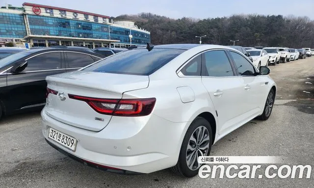 Renault-KoreaSamsung Megane 2016 thumb 5