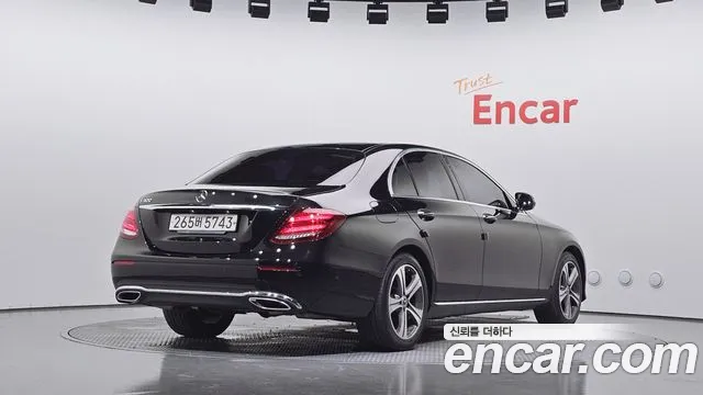 Mercedes-Benz E-Класс 2019 thumb 2