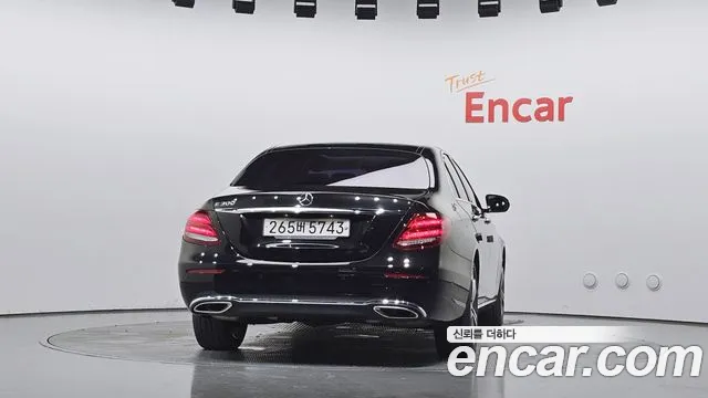 Mercedes-Benz E-Класс 2019 thumb 4