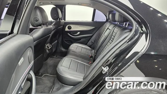 Mercedes-Benz E-Класс 2019 thumb 11