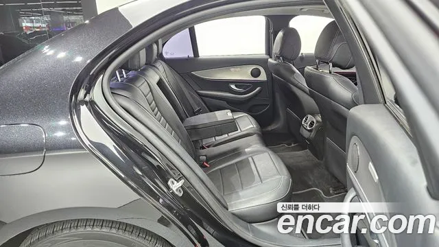 Mercedes-Benz E-Класс 2019 thumb 12