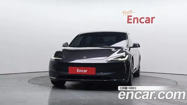 Tesla Model 3 2025 thumb 3
