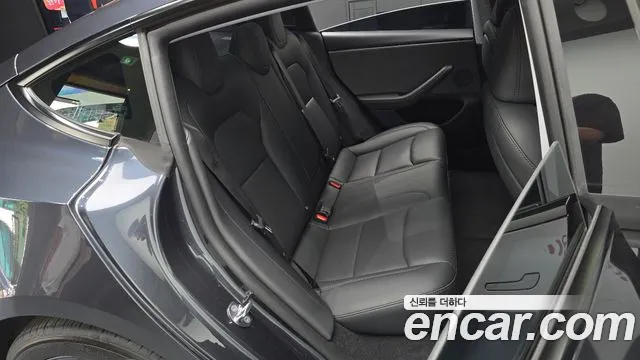 Tesla Model 3 2025 thumb 11