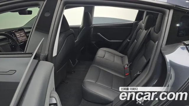 Tesla Model 3 2025 thumb 12