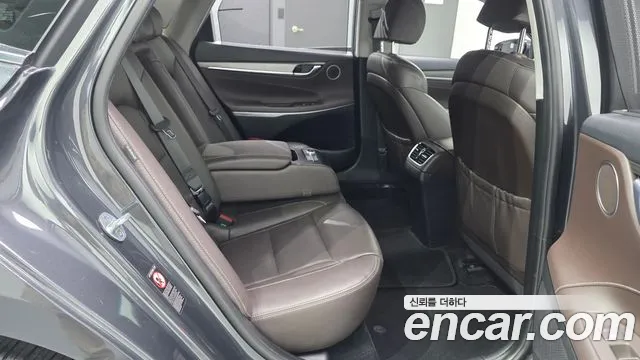 Hyundai Grandeur 2017 thumb 12