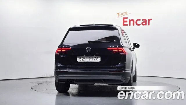 Volkswagen Tiguan 2018 thumb 3