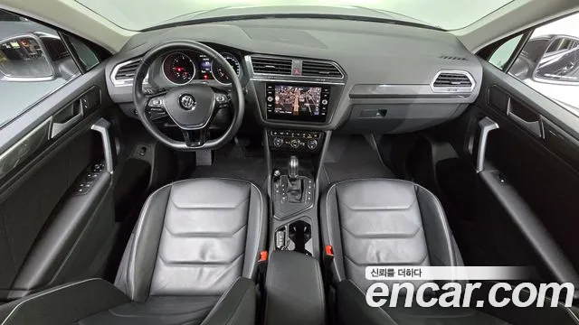 Volkswagen Tiguan 2018 thumb 6