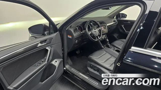 Volkswagen Tiguan 2018 thumb 10