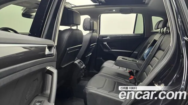 Volkswagen Tiguan 2018 thumb 11
