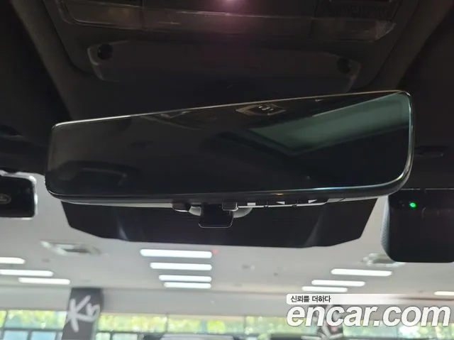 Land Rover Defender 2025 thumb 8