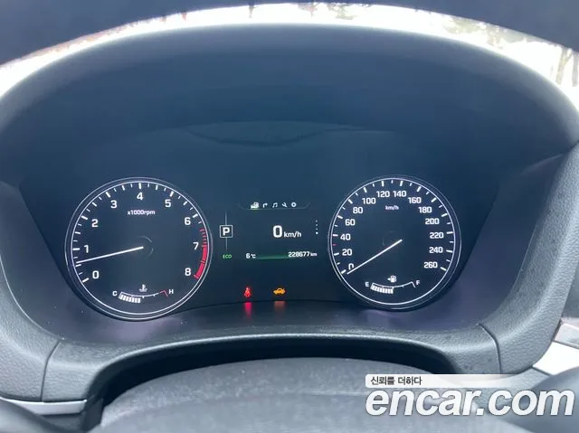 Hyundai Genesis 2015 thumb 10