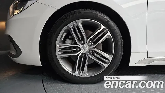 Hyundai Grandeur 2017 thumb 5