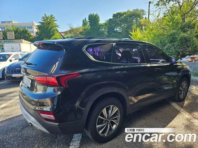Hyundai Santa Fe 2018 thumb 4