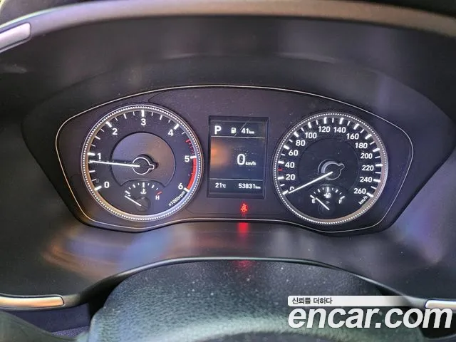 Hyundai Santa Fe 2018 thumb 8
